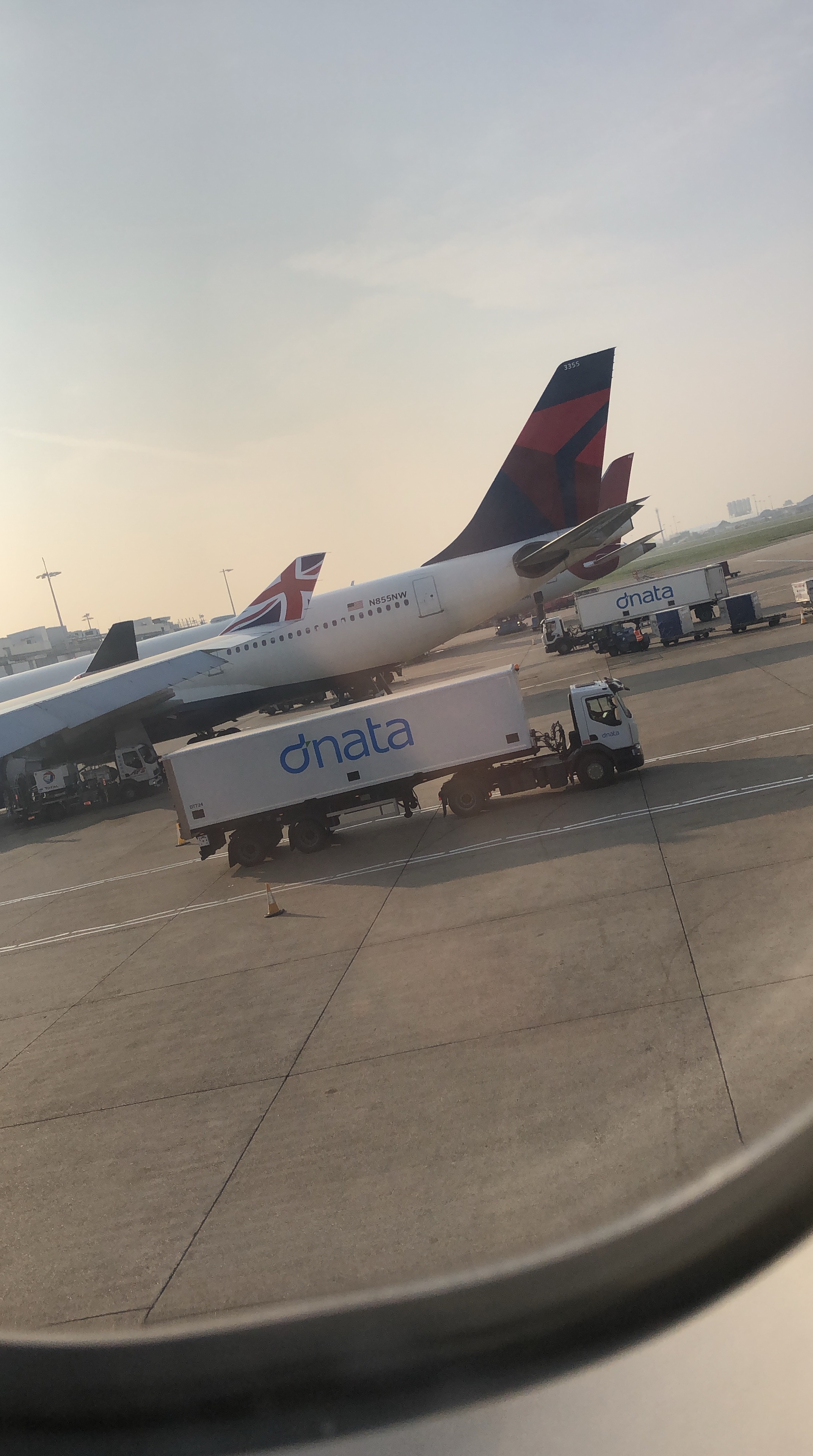 BC0FB081-AF5C-4DBA-B0CD-64866C553B61